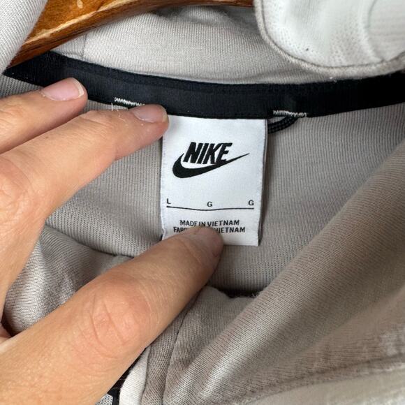 (L) Boys Nike Zip up Jacket - Picture 4 of 6